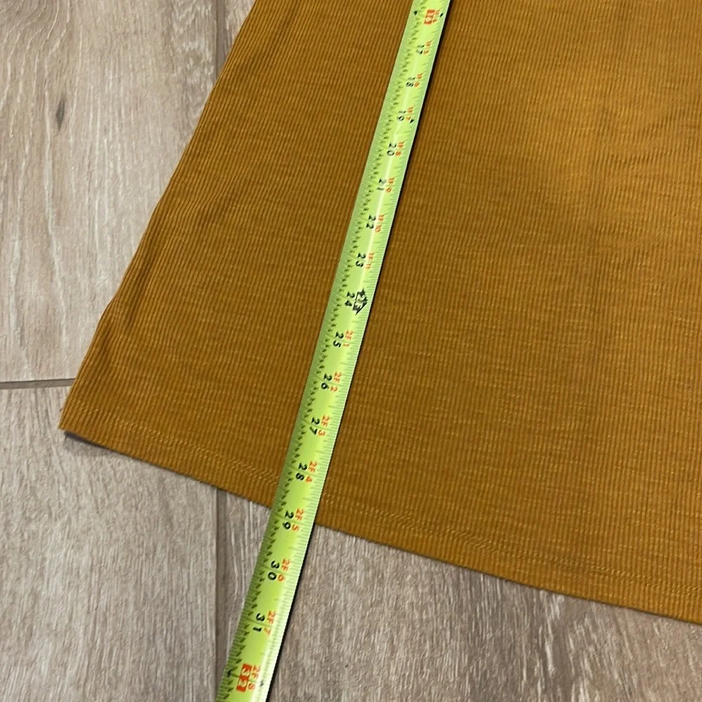 Forever 21 Long Mustard Split Hem Tank SMALL - Picture 3 of 7